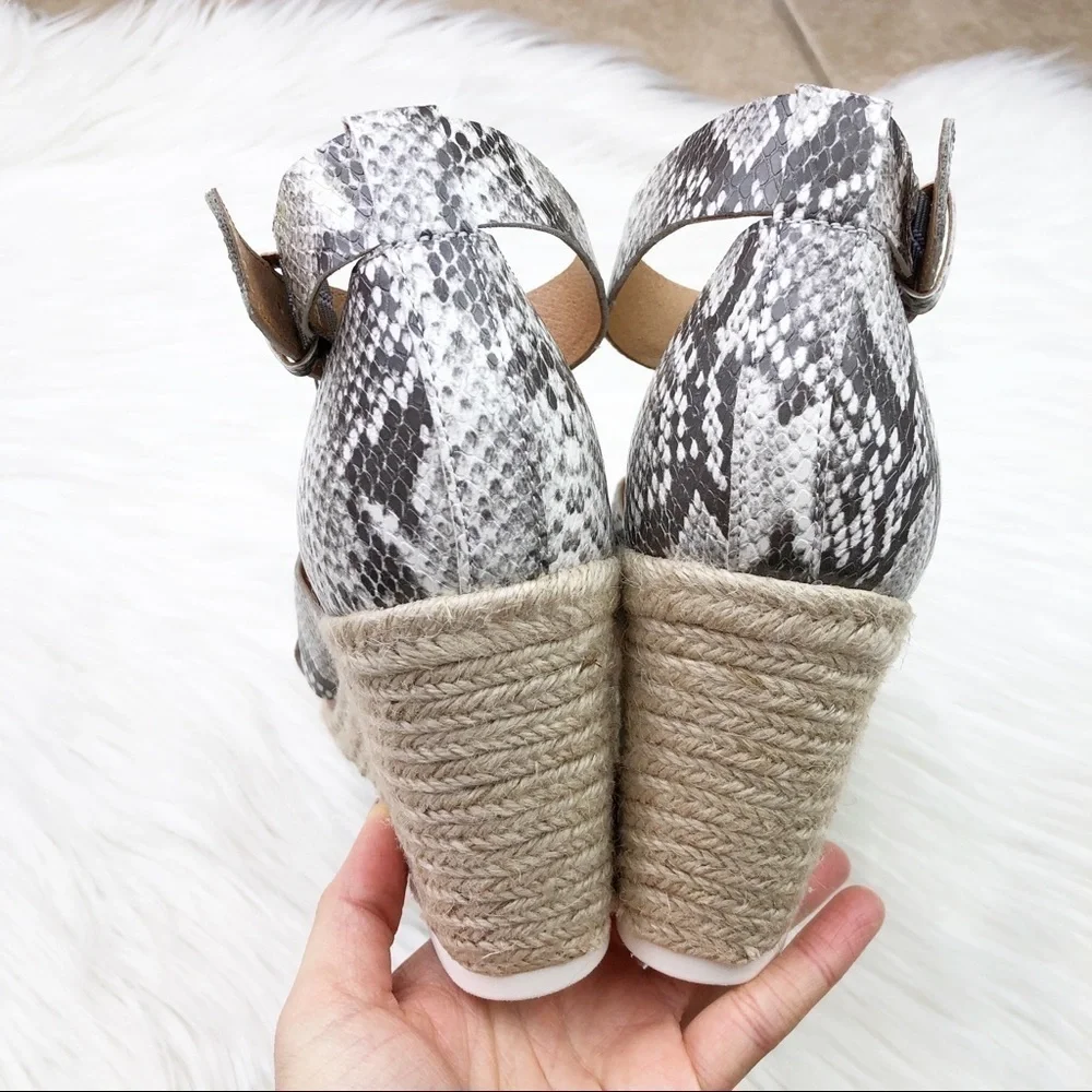 New Treasure and Bond Poppy Espadrille Wedges